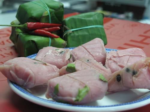 Nem chua chợ Huyện đặc sản nổi tiếng đất Võ.