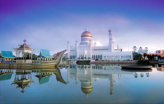 Thánh đường Omar Ali Saaifuddin Thánh đường Omar Ali Saaifuddin
