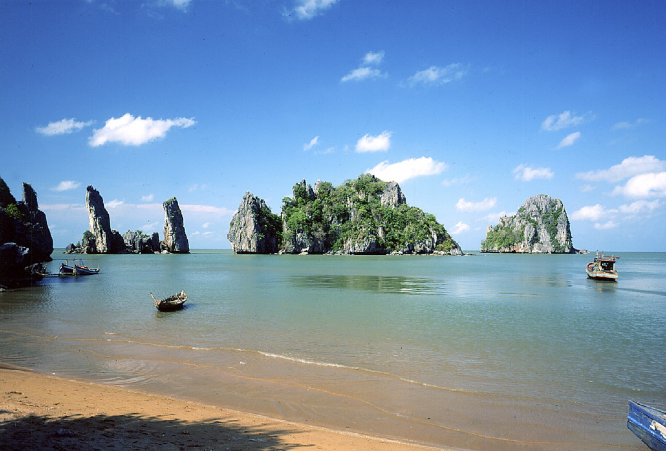 Hòn Phụ Tử Hòn Phụ Tử